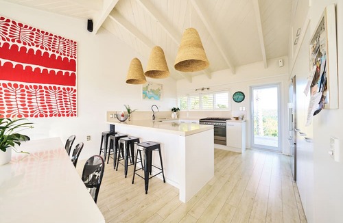 Ostend Villa | Calypso pool Villa Waiheke Island