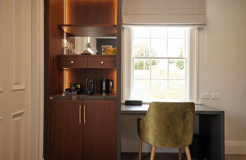 Cambridge Hotel | The Clements Hotel