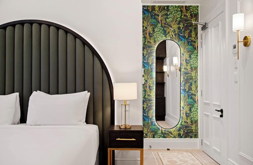 Cambridge Hotel | The Clements Hotel