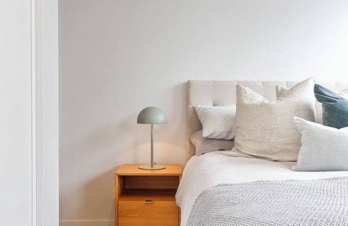 Newton Apartment | Lighthouse Apartments by Urban Rest