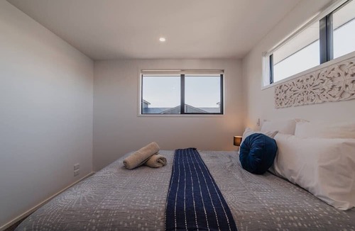 Upper Riccarton House | Quadrilogy Retreat: Modern Elegance in Mohua