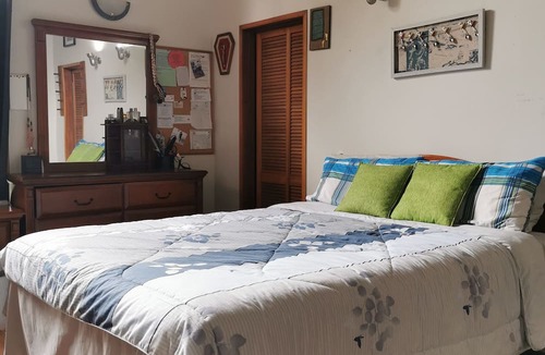Titirangi House | Hilltop holiday home with stunning views.