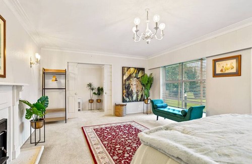 Karaka House | Tui Country Retreat with Wi-Fi and Garden Views