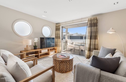 Paihia Apartment | Paihia 2 Bedroom Apartment with Pool