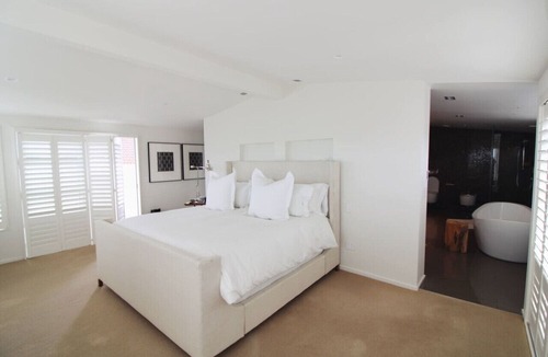 Milford House | Luxe Private Pool + Beach Front Home