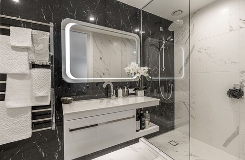 Devonport House | Artistic Mount Vic Villa