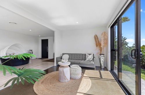 Papamoa Beach House | Sol Escape - Papamoa Beach Holiday Home