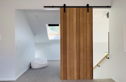 Kingston House | Stylish Alpine house in Kingston.