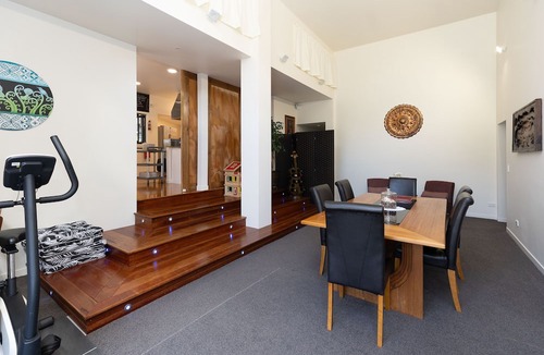Oakura Bed & Breakfast | Tui Lodge
