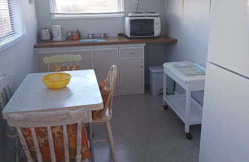 Karkari Peninsula Cottage | Classic Kiwi Bach.