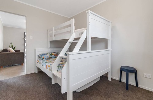 Waihi Beach House | Barefoot Breeze - Waihi Beach Holiday Home