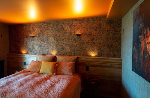 Tahunanui Apartment | The Upside Down - Perfect Haven for Couples & Solo Escapes in Nelson