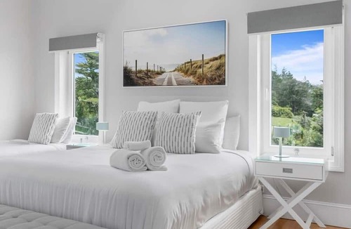 Whangateau House | The Hampton on Matakana Coast | Breathtaking Views