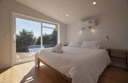Whangarei Heads House | Cosy private oceanside retreat, fishing bolthole or family escape