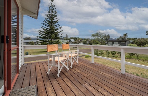 Pauanui House | Seascape Bach - Pauanui Holiday Home