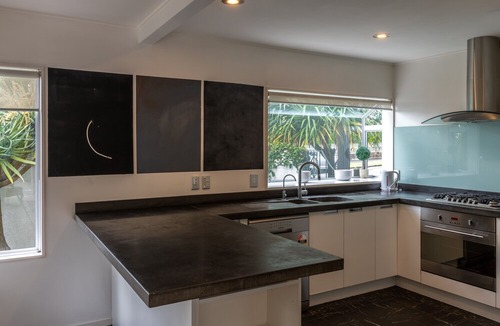 Herne Bay House | Location! Great holiday getaway near the city