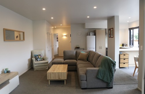 Waikanae Apartment | Chill on Trigg