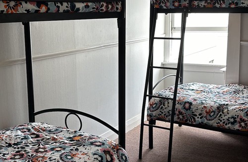 Te Aro Hostel | Worldwide Backpackers Limited