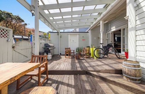 Te Aro Hostel | Worldwide Backpackers Limited