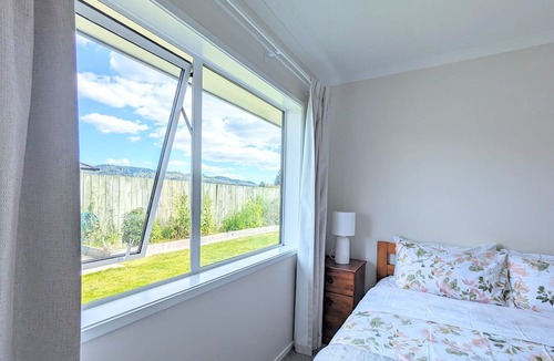 Owhata House | Beautiful Brand New Four-bed home near Redwood