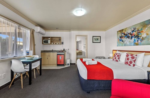 Whakatane Hotel | Tuscany Villas Boutique Motel