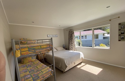 Waimarama House | Soak up the sun and enjoy the beach, this family beachhouse is ready for you!