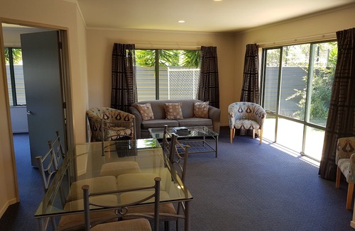 Hastings Hotel | Portmans Motor Lodge