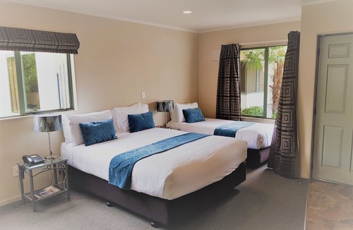Hastings Hotel | Portmans Motor Lodge
