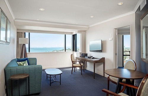 Takapuna Hotel | The Spencer Suites By Castle
