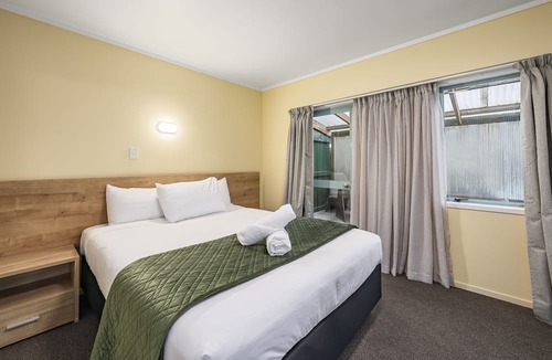 Fenton Street Hotel | Fenton Court Motel