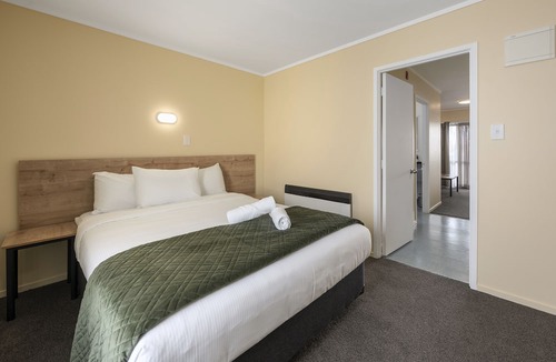 Fenton Street Hotel | Fenton Court Motel