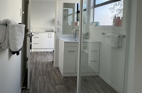 Merivale Hotel | Diplomat Motel