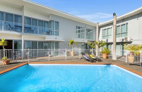 Wairau Valley Hotel | Aristotles North Shore