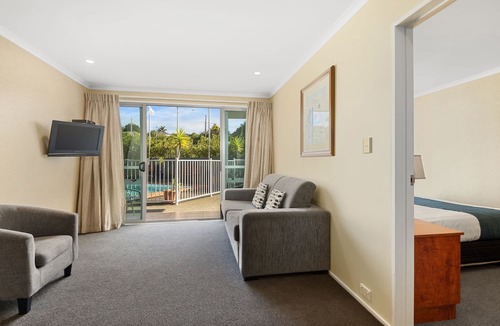 Wairau Valley Hotel | Aristotles North Shore