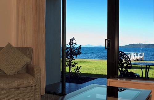 Waipahihi Hotel | Millennium Hotel and Resort Manuels Taupō