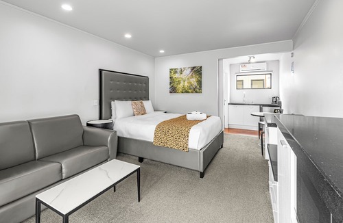 Mangere Hotel | Auckland Airport Motel