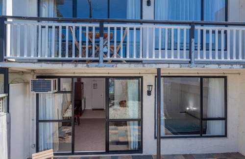 Grey Lynn Hotel | The Surrey Hotel
