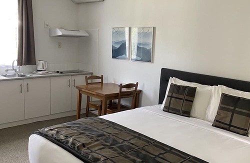 Epsom Hotel | Alpers Lodge & Conference Centre