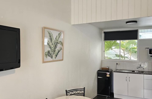 Whanganui Hotel | The Avenue Hotel