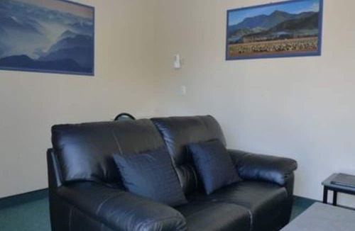 Springlands Hotel | Sundowner Motel