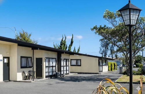 Napier Hotel | Spanish Lady Motel