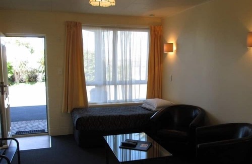 Thames Hotel | Shortland Court Motel