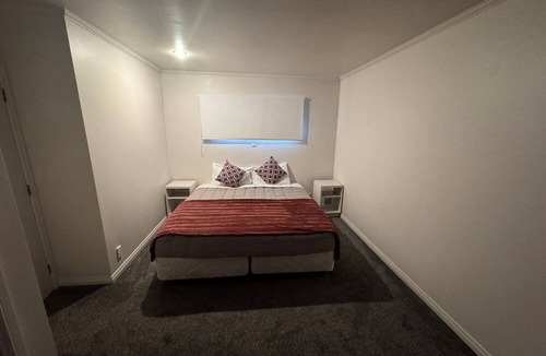 Petone Hotel | Settlers Motor Lodge
