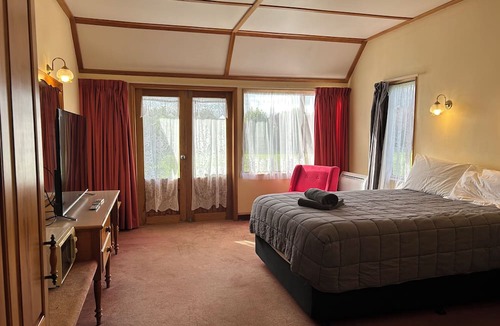 Solway Hotel | Masterton Motor Lodge