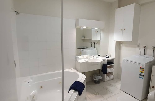 Paraparaumu Beach Hotel | U Studios Paraparaumu, SureStay Collection by BW