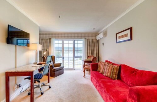 Mourea Hotel | VR Rotorua Lake Resort