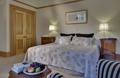 Blenheim Cabin | The Peppertree Luxury Accommodation