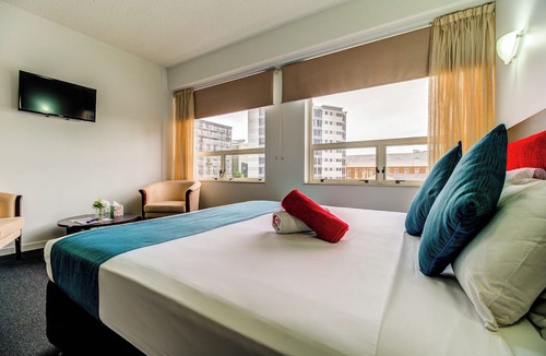 Newton Hotel | Ascotia off Queen