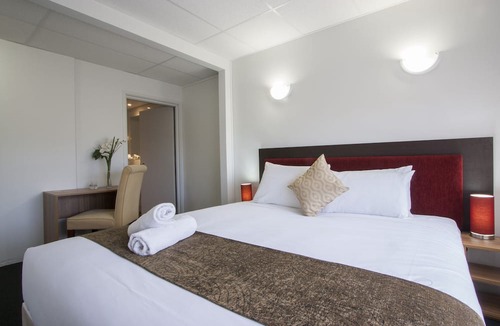 Newton Hotel | Ascotia off Queen
