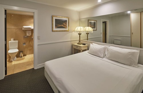 Arthur's Point Hotel | Nugget Point Hotel